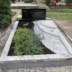 Granito plokstes paminklai kapams Paminklai Siauliuose 150x150 - Plokštėmis dengti kapai